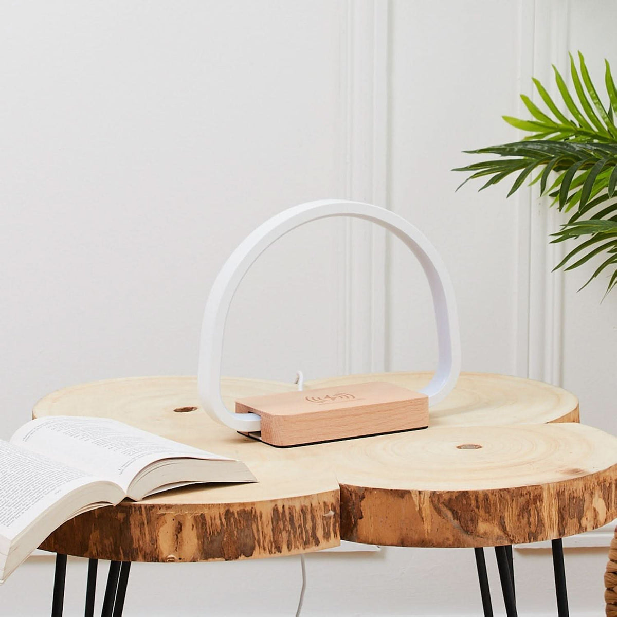 LAMPE CHARGEUR INDUCTION ARCANE