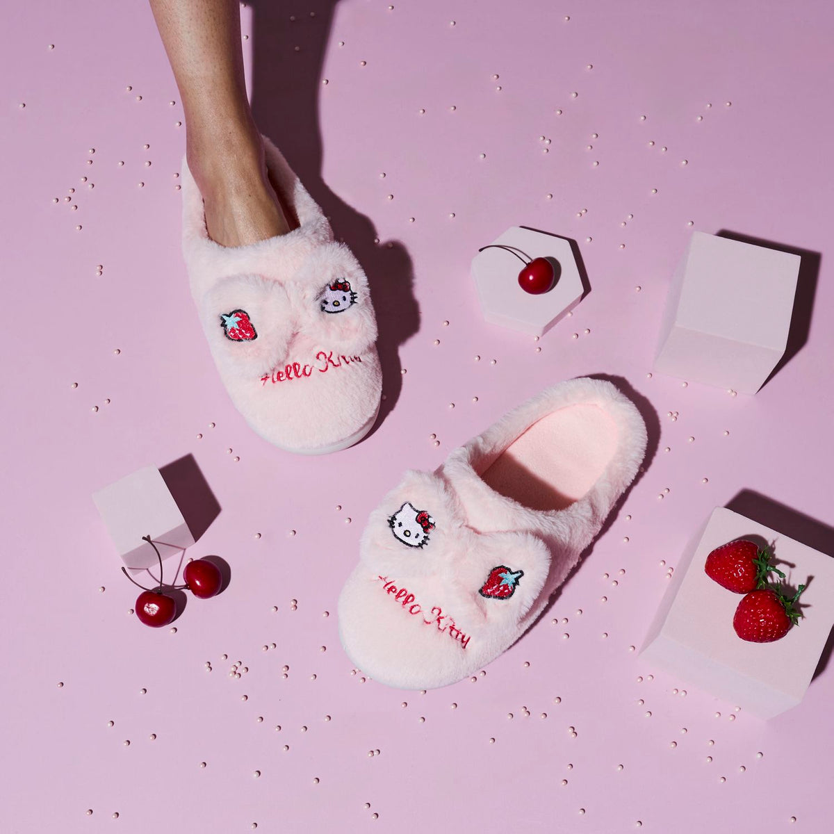 CHAUSSONS HELLO KITTY 37-40