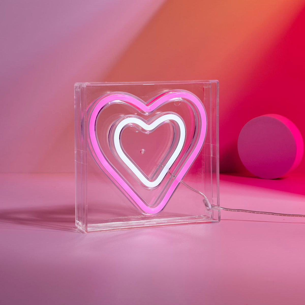 LAMPE EFFET NEON COEURS