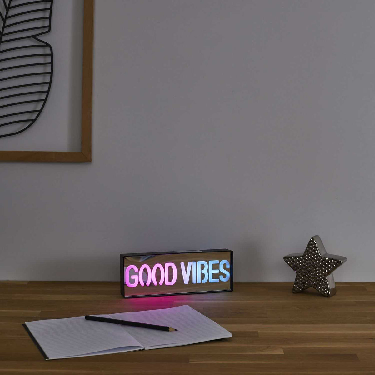 LAMPE LED EFFET NEON GOOD VIBES A PILES 4