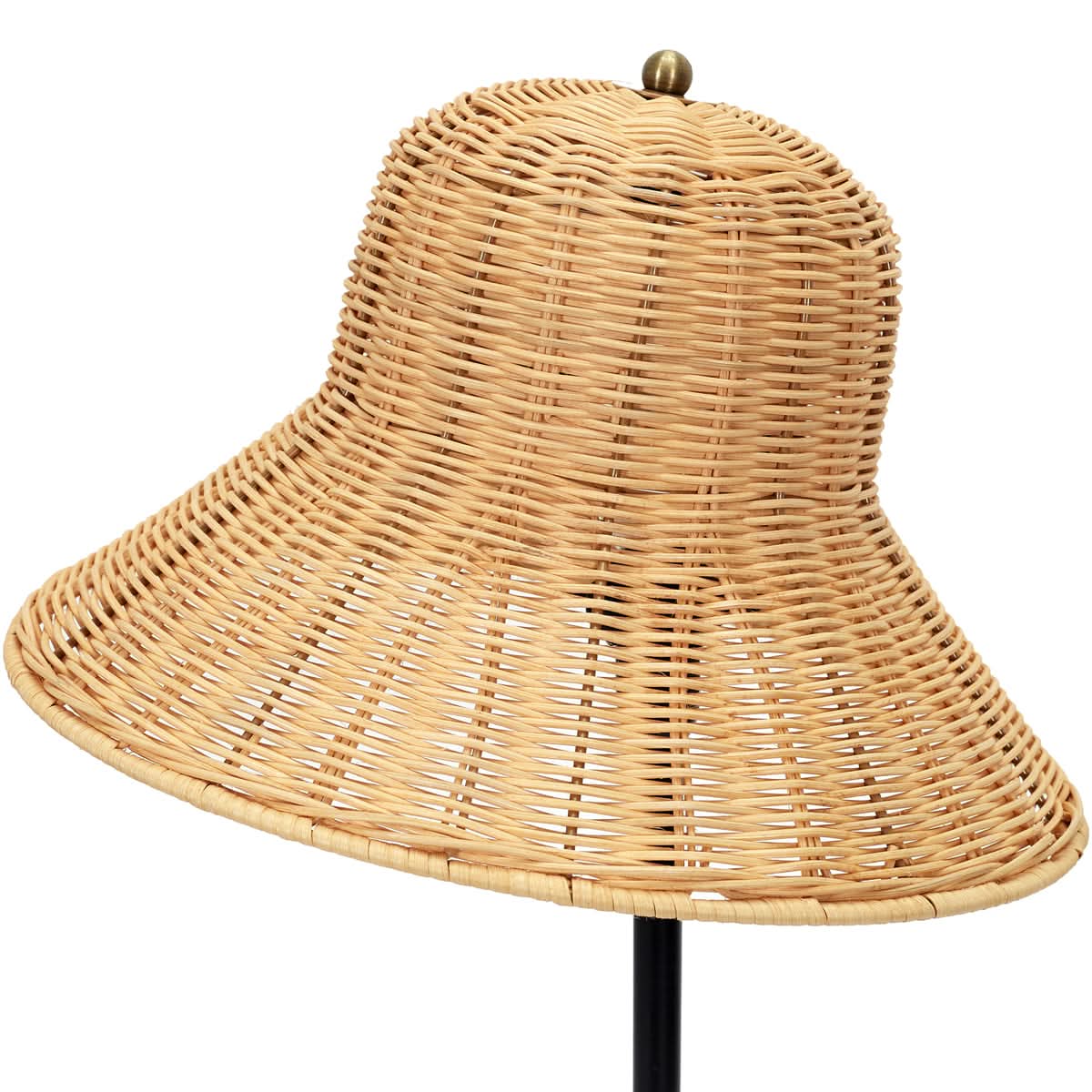 LAMPE CHAPEAU ROTIN