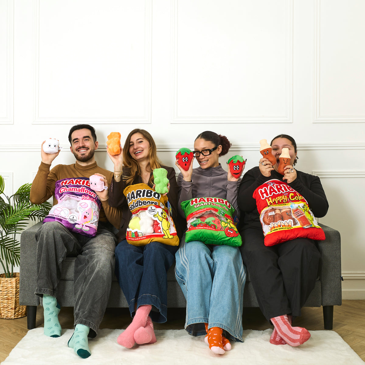 PAQUET PELUCHES COLAS HARIBO