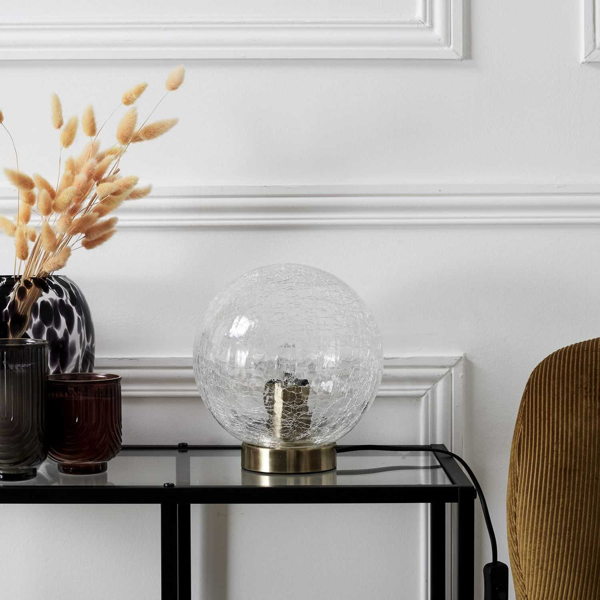 LAMPE A POSER BOULE EN VERRE CISELE
