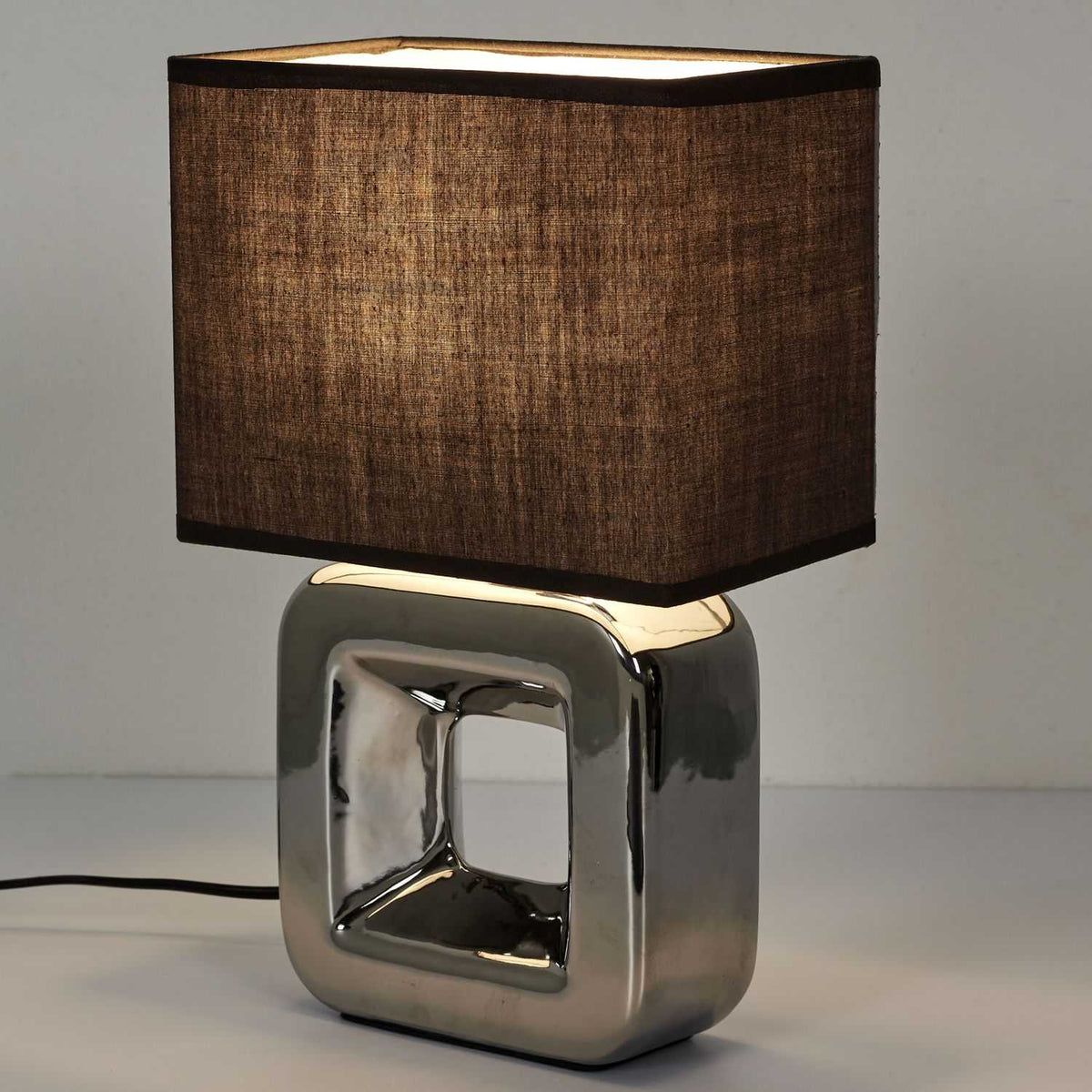 LAMPE CERAMIQUE FINITION CHROMEE H32.5CM