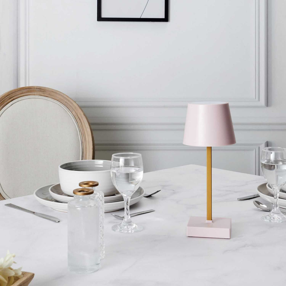 LAMPE LED DE TABLE TACTILE ROSE