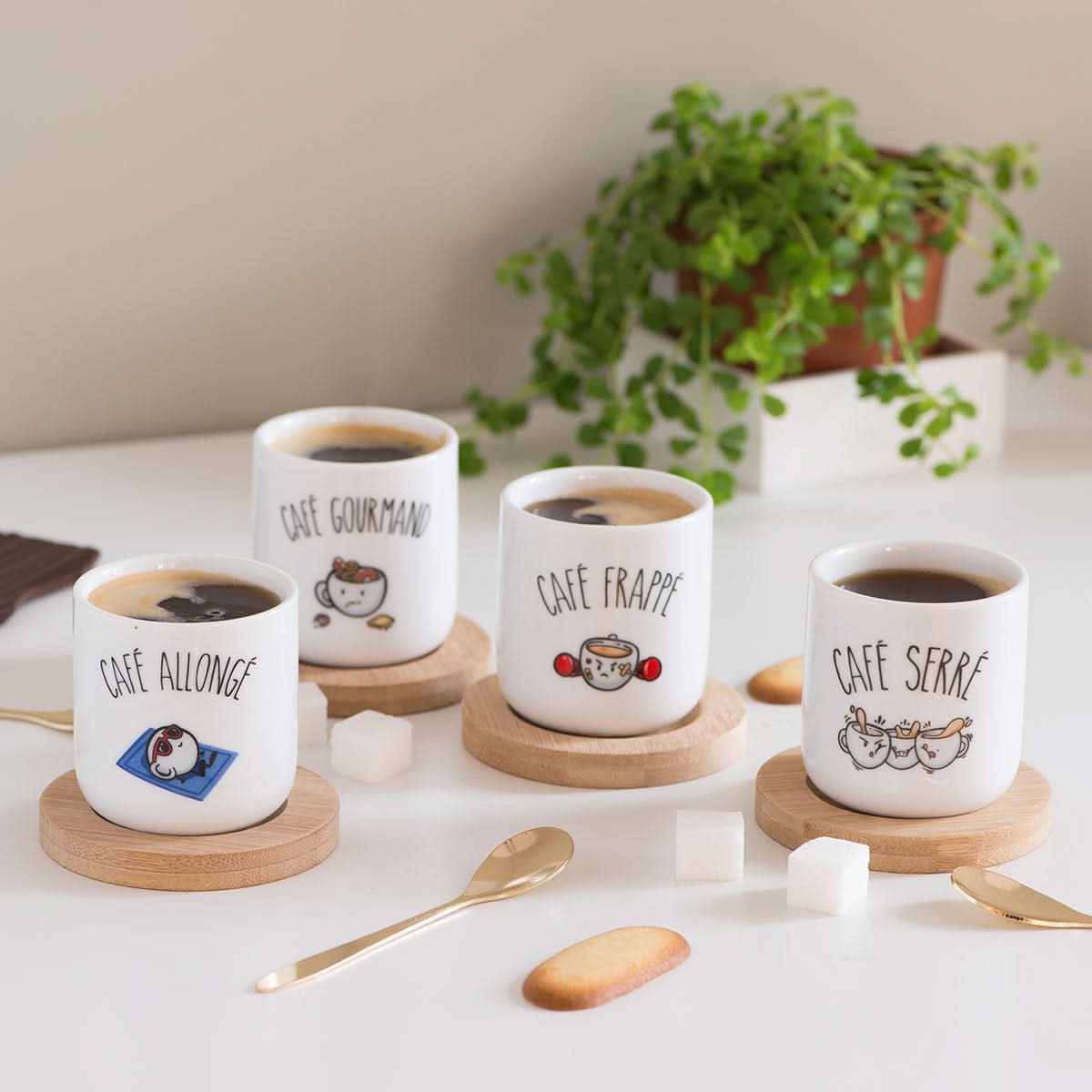 COFFRET DE 4 TASSES A CAFE