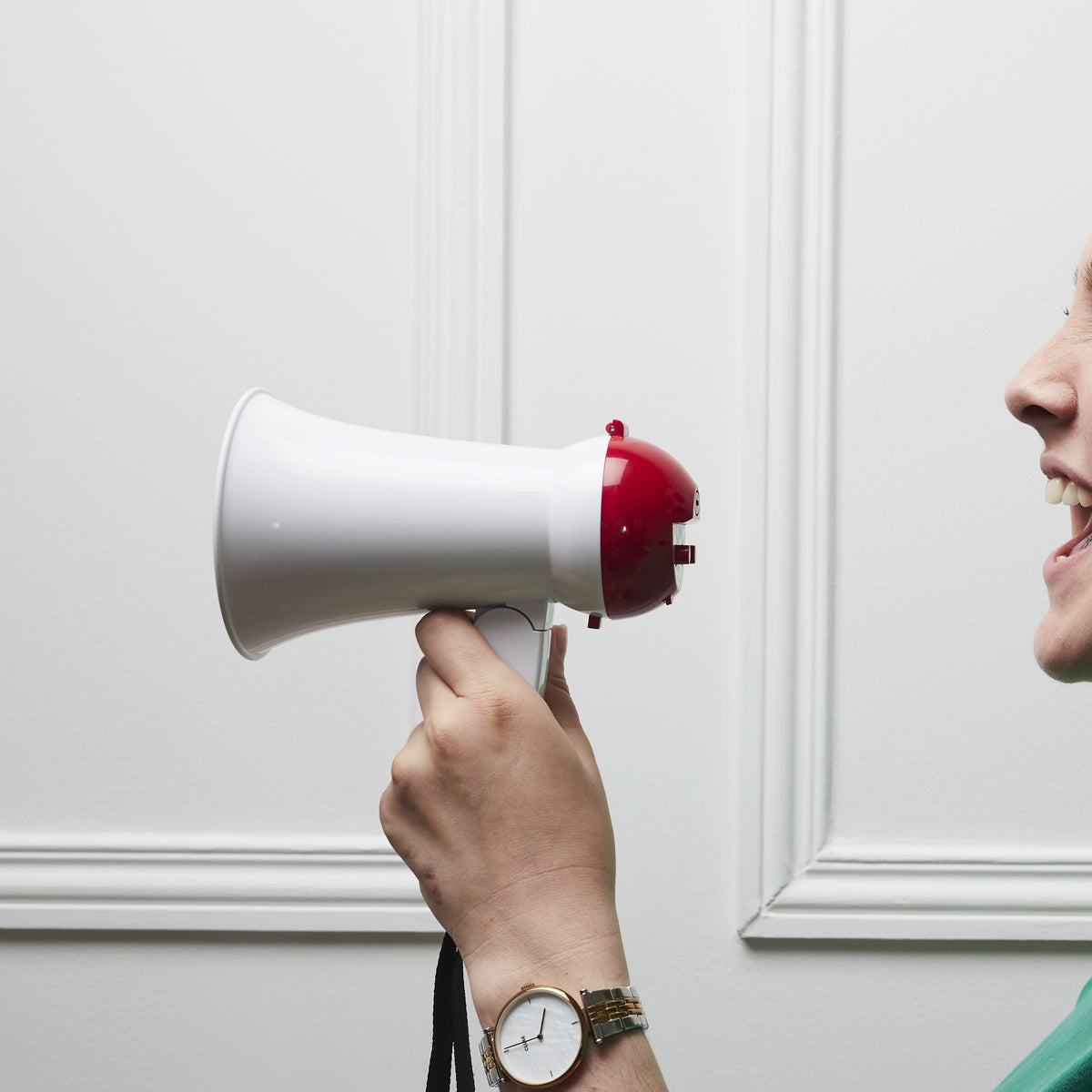 MEGAPHONE