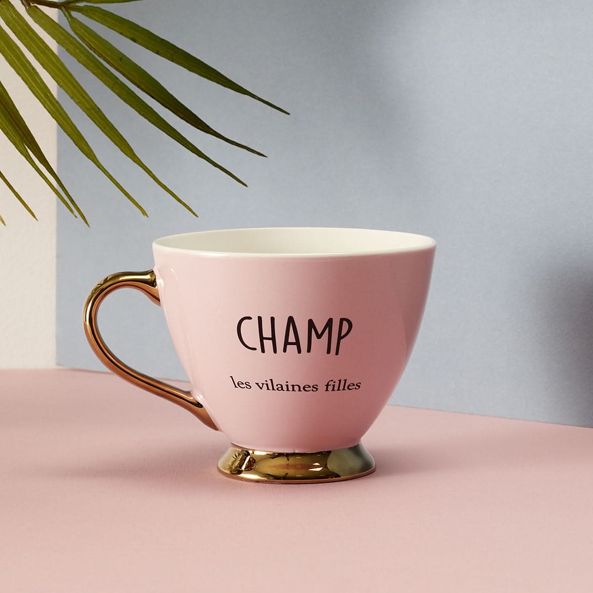 TASSE A THE CHAMP